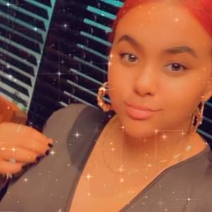 Meet your Posher, Alejandra